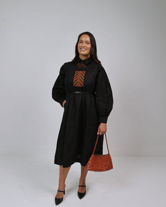Te Aho Shirt - Pango Black