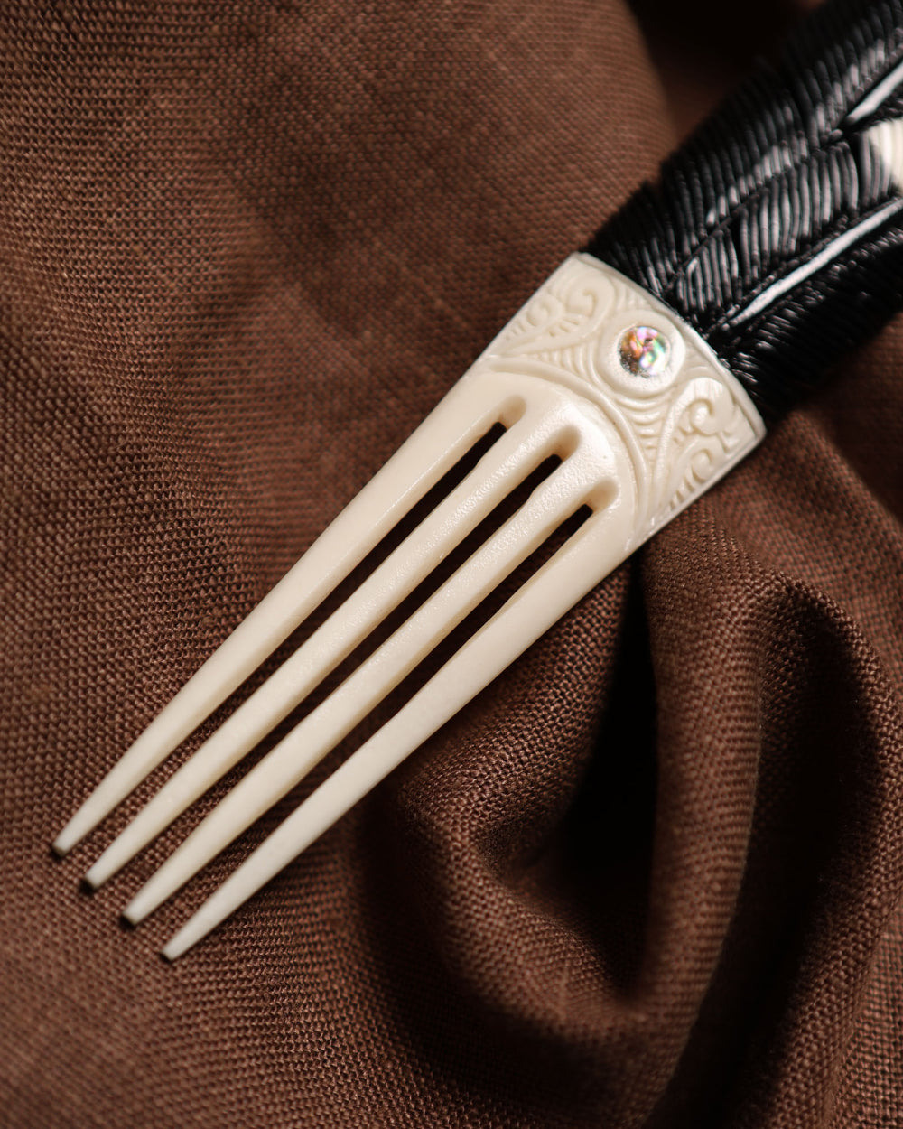Huia - Bone Heru Comb